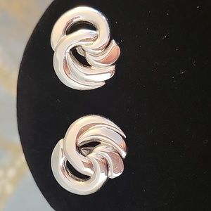 Vintage Monet Clip on